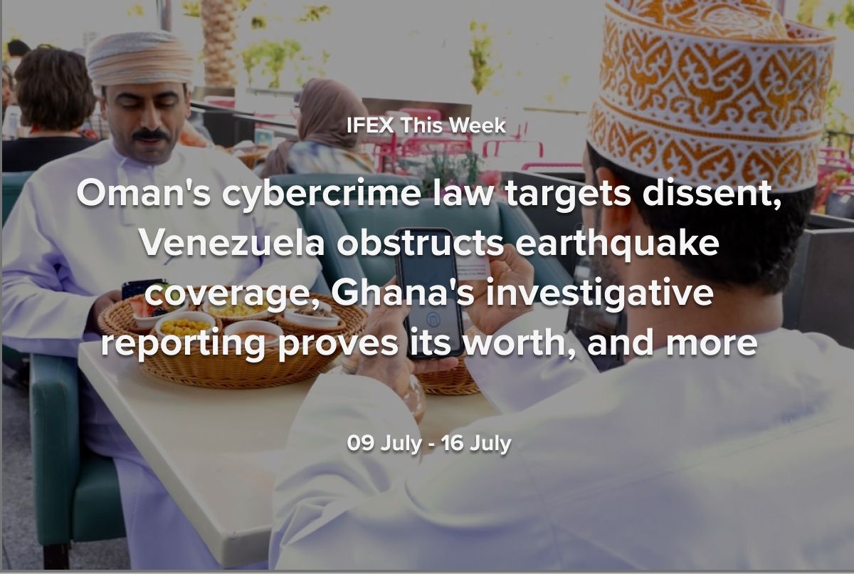 IFEX's tweet photo. This week in #FreeExpression:

🔹 #Oman: Cybercrime law becomes tool to punish criticism.

🔹 #Malaysia: Cybercrimes bill raises alarm over expression and privacy.

🔹 #Mali: Editor denied bail after criticizing cybercrime trials.

Read #IFEXThisWeek: https://t.co/q1fGIIa8QA https://t.co/j9WHkl4kRM