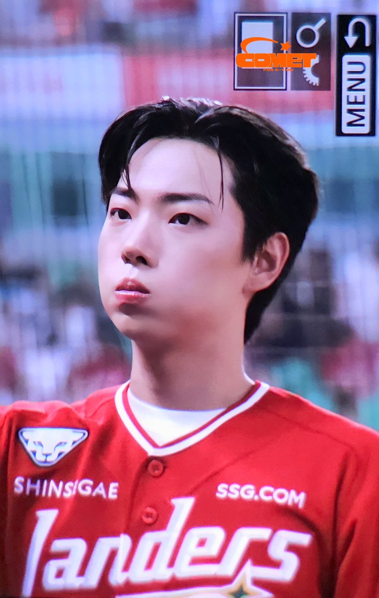 COMETion1224's tweet photo. 260725 SSG 특별무대 PRE 
🧡⚾️🧡
#이션 #ETION #ONF #온앤오프 #코멧션 https://t.co/YAQfZVQGd3