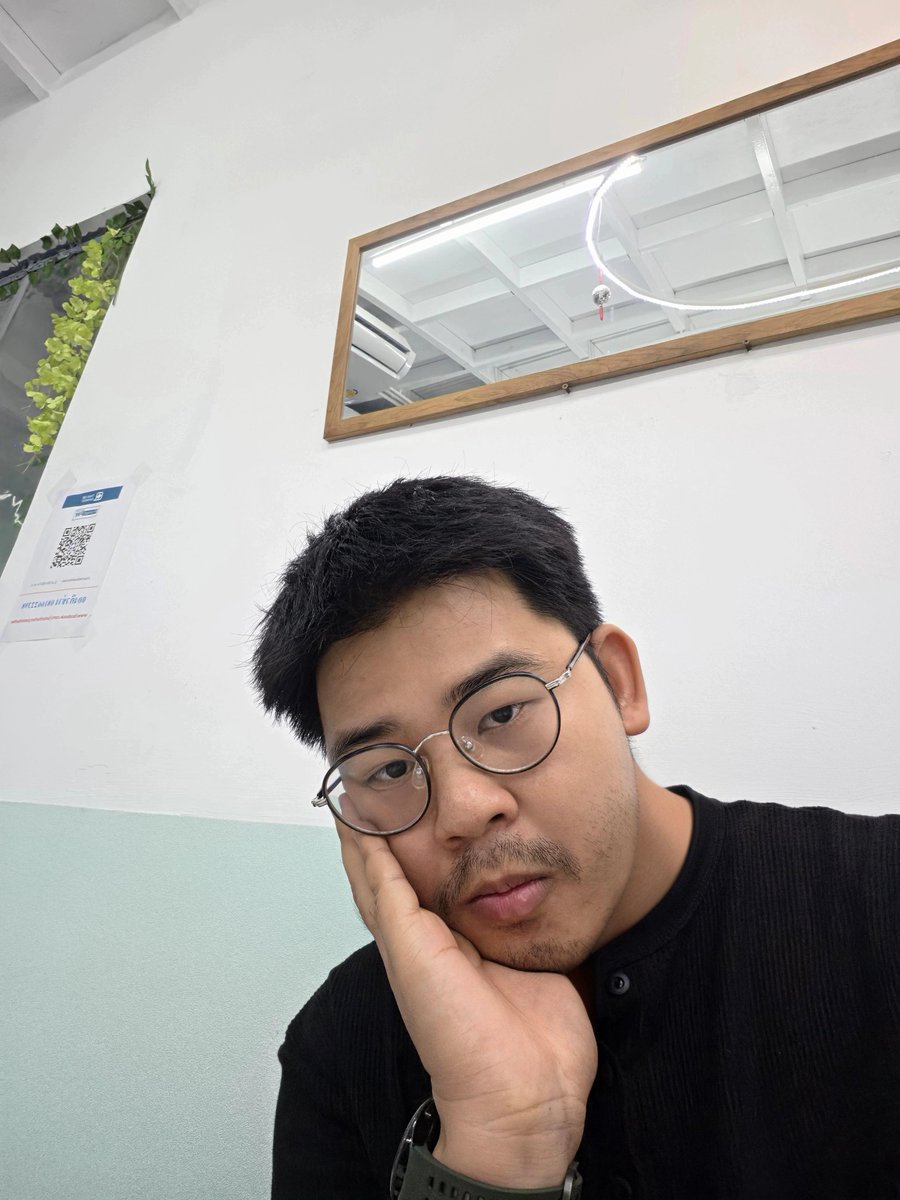 tp24119X_'s tweet photo. แว่นมานี้มาา https://t.co/hCWbdyPNkC