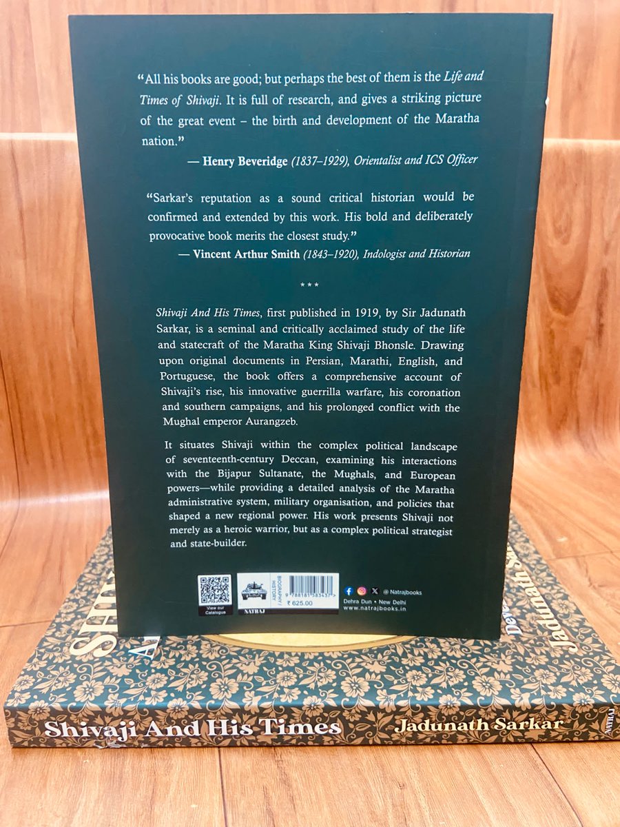 PadhegaIndia_'s tweet photo. #NewBookAlert 🪷
Presenting the much acclaimed and recommended book: Shivaji And His Times (First Published in 1919) by Sir Jadunath Sarkar, foreword by Devendra Fadnavis (@Dev_Fadnavis), published by  @NatrajBooks.
#BuyOriginal 💮 #BuyFromPI
Order 👉https://t.co/q6VHKPxsNO https://t.co/w8dBkOiKWU