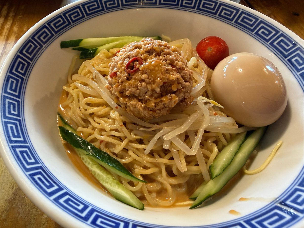 mikicchy's tweet photo. お気に入りのラーメン屋さんいったら冷やし担々麺あって。
ピリ辛だし、味噌だれもおいしかった。 https://t.co/mNqYrPDwee