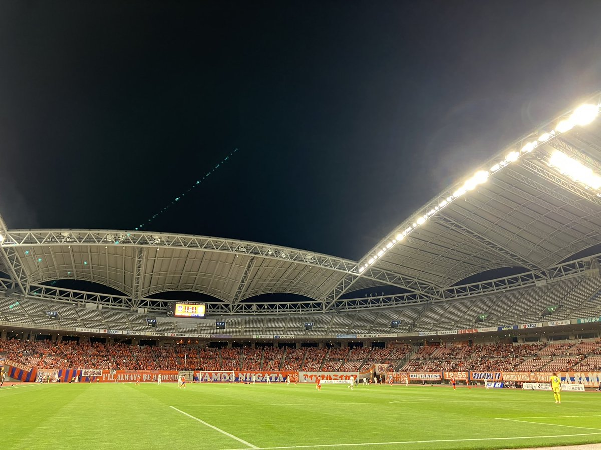 monte_prstaff's tweet photo. ⚔️ #PSM新潟戦 ⚔️

試合終了、山形4-3新潟

【得点者】
前半4分 #寺山翼 選手
前半45+2分 #ディサロ燦シルヴァーノ 選手

後半4分 #森岡陸 選手
後半21分 桑山侃士 選手（新潟）
後半43分 オウンゴール
後半 45分 白井永地 選手（新潟）
後半 45＋4分 #横山塁 選手

#montedio
#yamagataichigan https://t.co/DewdMMArx2