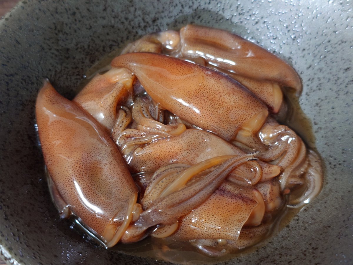 ezucchero's tweet photo. やっぱツマミに合わせるならこういうタイプが1番いいよね。純米吟醸とか大吟醸じゃこのホタルイカの旨味といい感じに調和しない気がする。これで富士ヒル関連のお土産は全部消化できた、とうとう呪いから開放されたんだ！！
(まあ、ホタルイカ3瓶は買いすぎだね) https://t.co/15ZolJMo1b