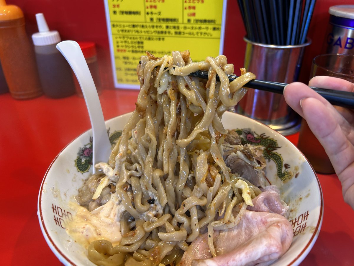fuka_fd2's tweet photo. 2度目のジャンプ
まぜそば麺増し300g ミニライス
そこまで重たくなく、食べやすいです！
ご馳走様でした😋 https://t.co/mUFij8PPrE