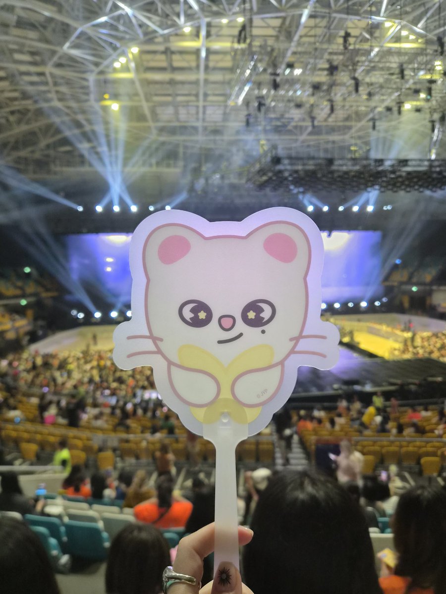 neonlemoneon's tweet photo. 가보쟈고 https://t.co/C7kboZMO4k