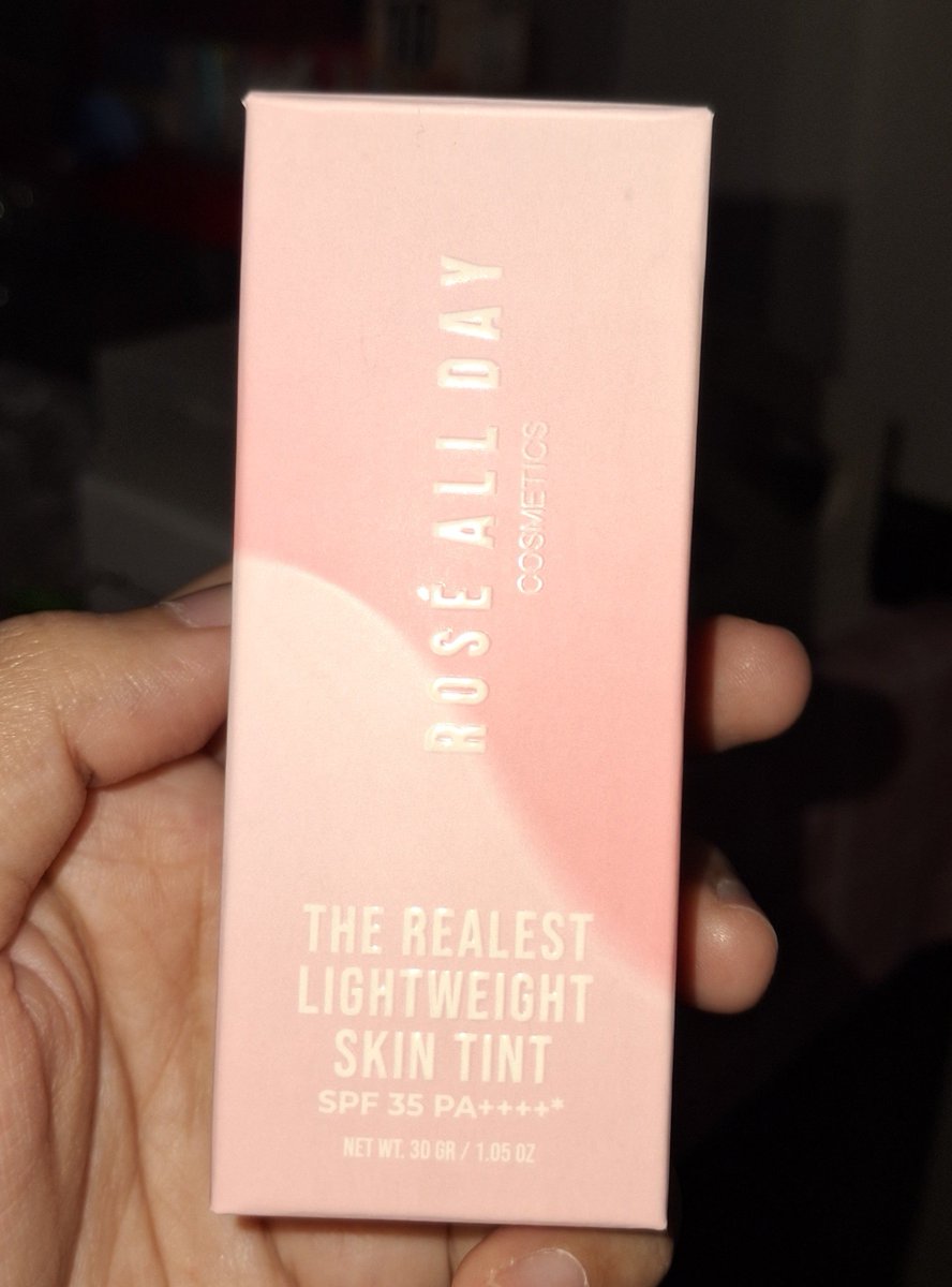 odecivicrs's tweet photo. best purchase!
shade medium neutral pas di kulit wajahku. sukaaaa pokoknya 😍 ga nyesel dadakan beli skin tint https://t.co/VqZdL4Bw1A