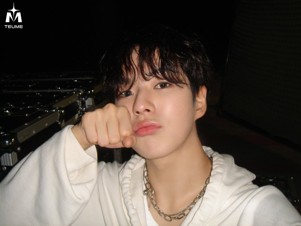 tmakership's tweet photo. 🦁 weverse #yoonjaehyuk #treasure https://t.co/CSPkmdlv8v