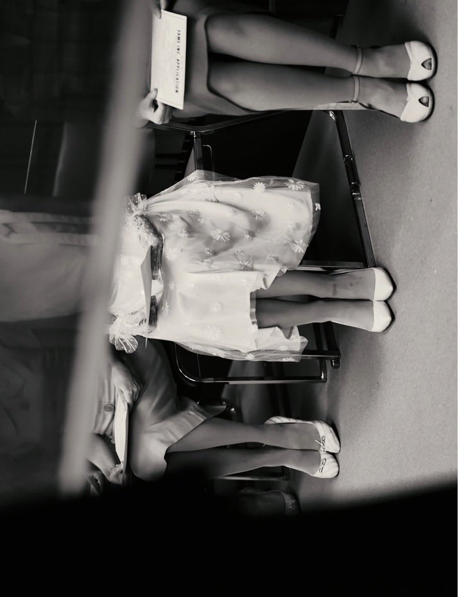 arianagrandebr's tweet photo. VAI SERVIR! Bastidores da gravação do clipe de “petal”. https://t.co/eL9XQdl7Zf