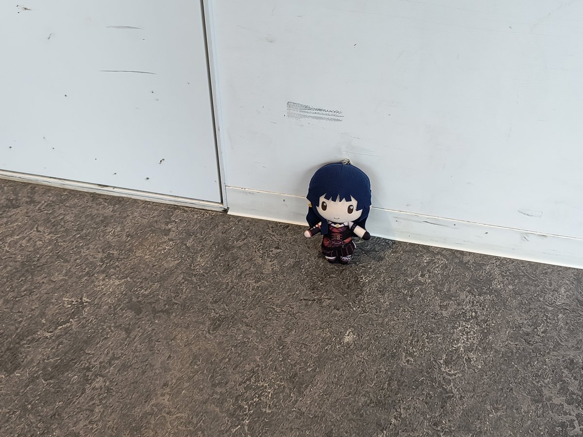 naonao_mohumohu's tweet photo. 【拡散希望・落とし物】

3階左翼入口あたりにて連れがシズぬいを落としてしまったようです。

誰かスタッフさんへお届け、もしくは保護してくださってる優しいPさんはいらっしゃいませんか？

また、発見情報などありましたら教えていただけると嬉しいです。

#アイマスIWSF_DAY2 https://t.co/mDc2l0XwNn