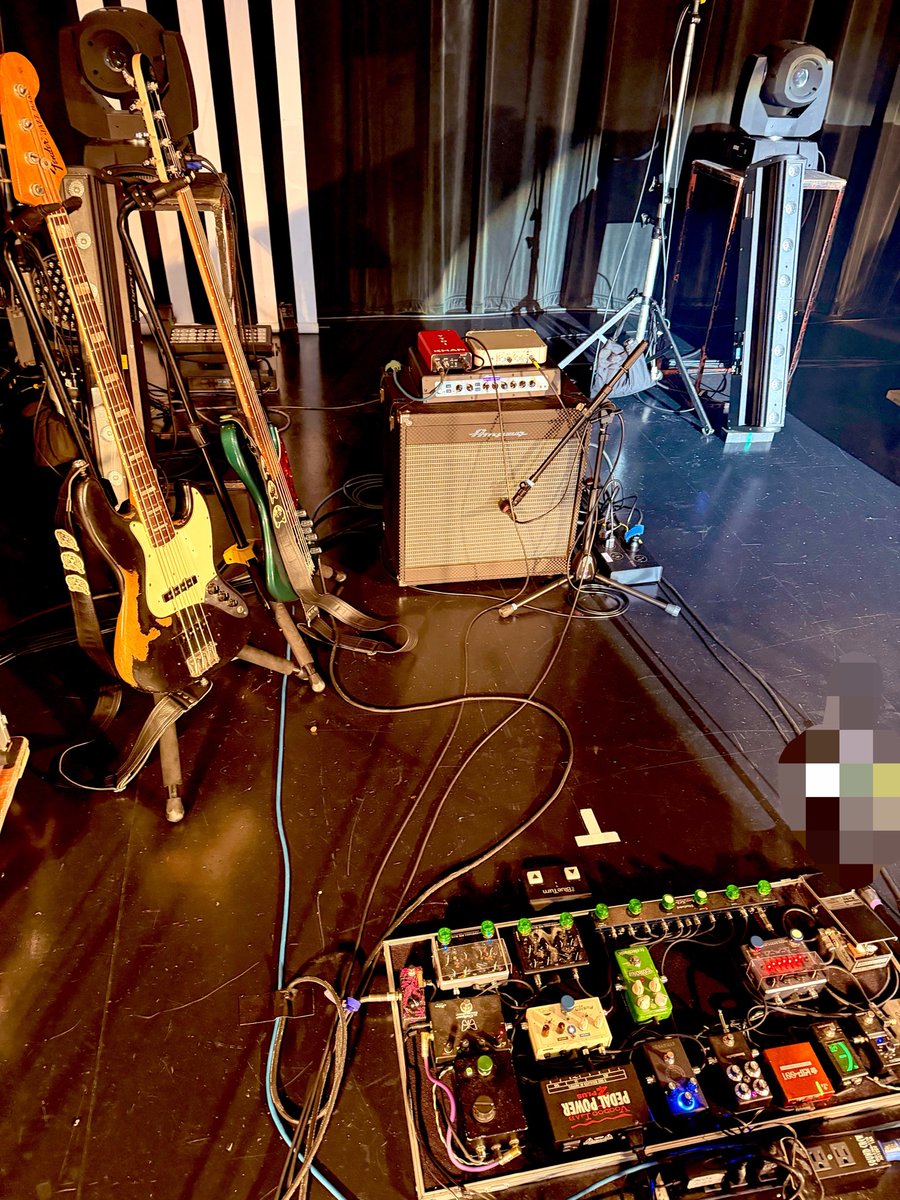 kei4361's tweet photo. 天月くんZeppTour2026
"その笑顔まで、あとワンコーラス"
7/25 in Zepp Nagoya
ツアーファイナルでした。
今回ご縁あってワンマンライブ参加させていただきありがとうございました。
レコーディングで参加した、
ティアドロップと今回の新曲もライブで演奏することができて感無量でした。
天月くんもバンドメンバーの皆さんもスタッフさんもお客さんも暖かく迎えてくれてこれまた感無量です。
全力でベース弾きましたありがとうございました！
#天月