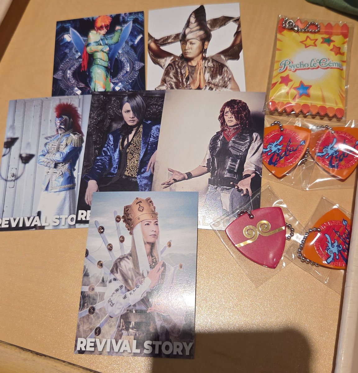 neko_nya__n's tweet photo. 【交換】サイコルシェイム Psycho le Cemu 何がでるかな？

(譲)DAISHI Lida YURAサマ
(求)画像2枚目 seekさん

トレカは 求 優先ですが、それ以外でも構いません
求は買い取りもします(現時点ではトレカ以外のみ)

明日さいたまday2での交換️⭕️ https://t.co/fICgb5yw9f