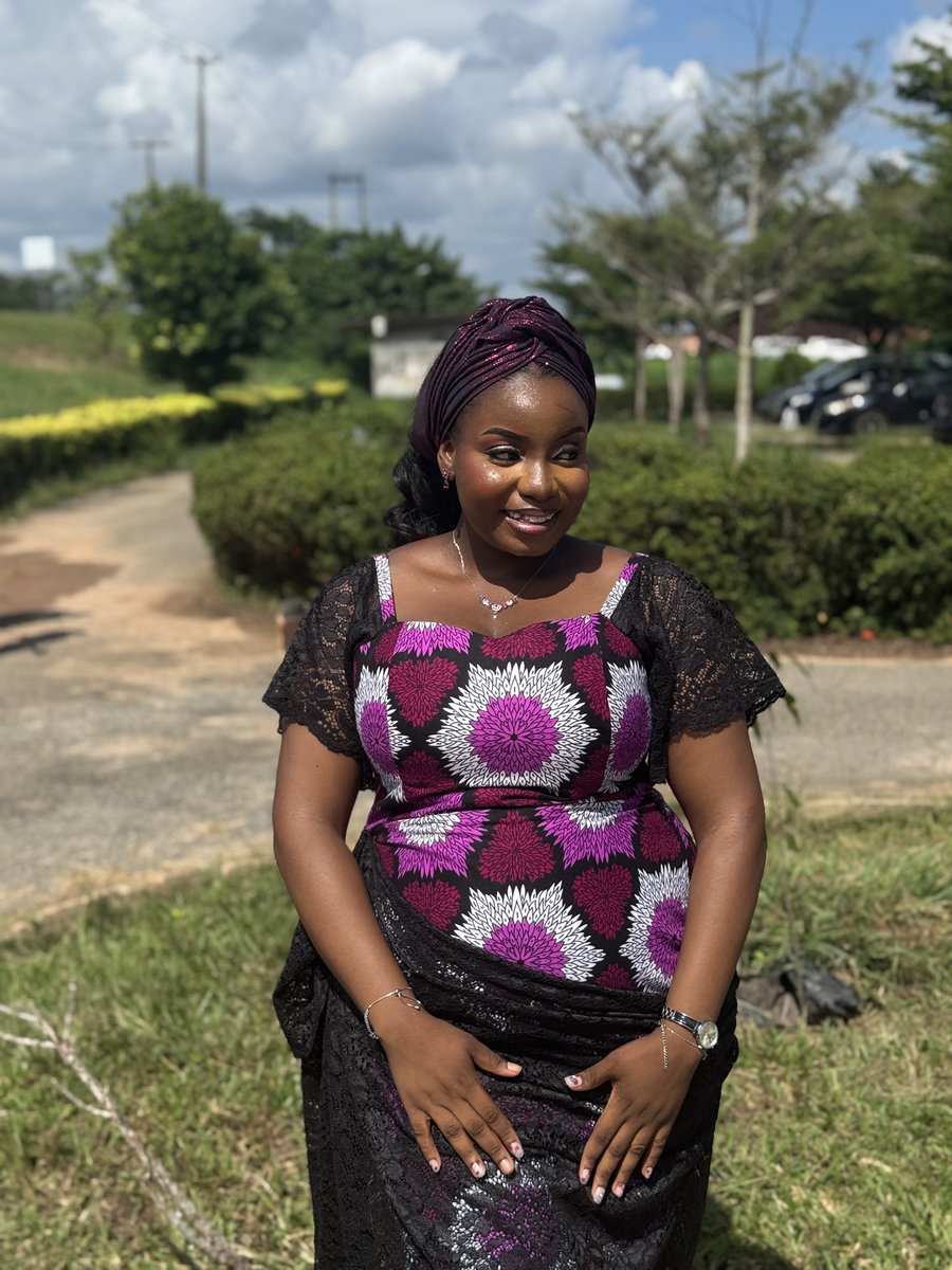 toluagbemuko's tweet photo. FYB Week, day 5✨🌸 https://t.co/XkrrFDaPMD