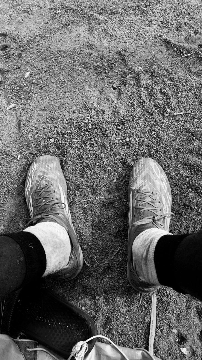 heyozed's tweet photo. Went outside  to touch grass today 

If you've been grinding all week...
This is your reminder to go outside for a while.

Take a walk
Read a book
Rest and recharge

Rest isn't falling behind.
It's how you make sure you can keep moving forward. https://t.co/ufXQ9H8uSi