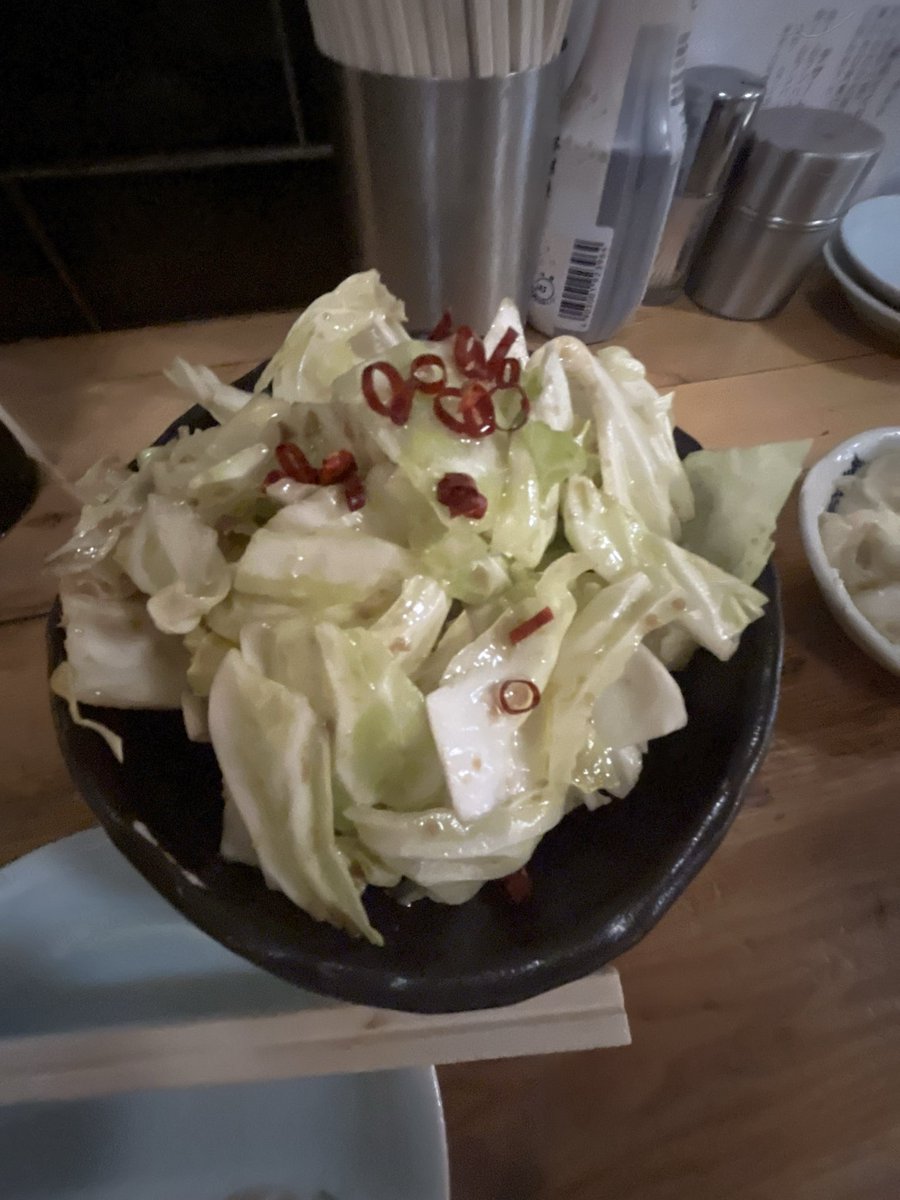 05silkitty's tweet photo. 反省会なう。
妹を #スガマニア 計画。
『何がよかった？progressとか？』姉
『今日イチは、午後パレ😍。前回の66の時は姉の拙い踊りだったけど、今日はamazonsお姉さん様の踊りでノレた。』
姉の計画、成功？

#スガシカオ
#BUNTAI https://t.co/8ma6pzBCTV