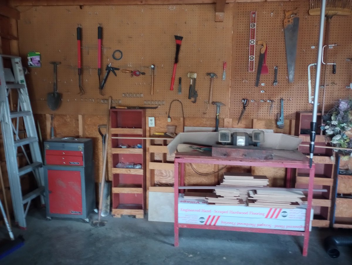 DarrinSmiddy's tweet photo. Roofers fixed the leak in the shop. Winter I'll organize all tools on the back wall. Clean everything then. Goal setup AI Robot Lawnmower &amp; space for Tesla Cybercab (no steering &amp; no pedals). #homeprojects #AI @Tesla_AI https://t.co/4yiBRonSSW