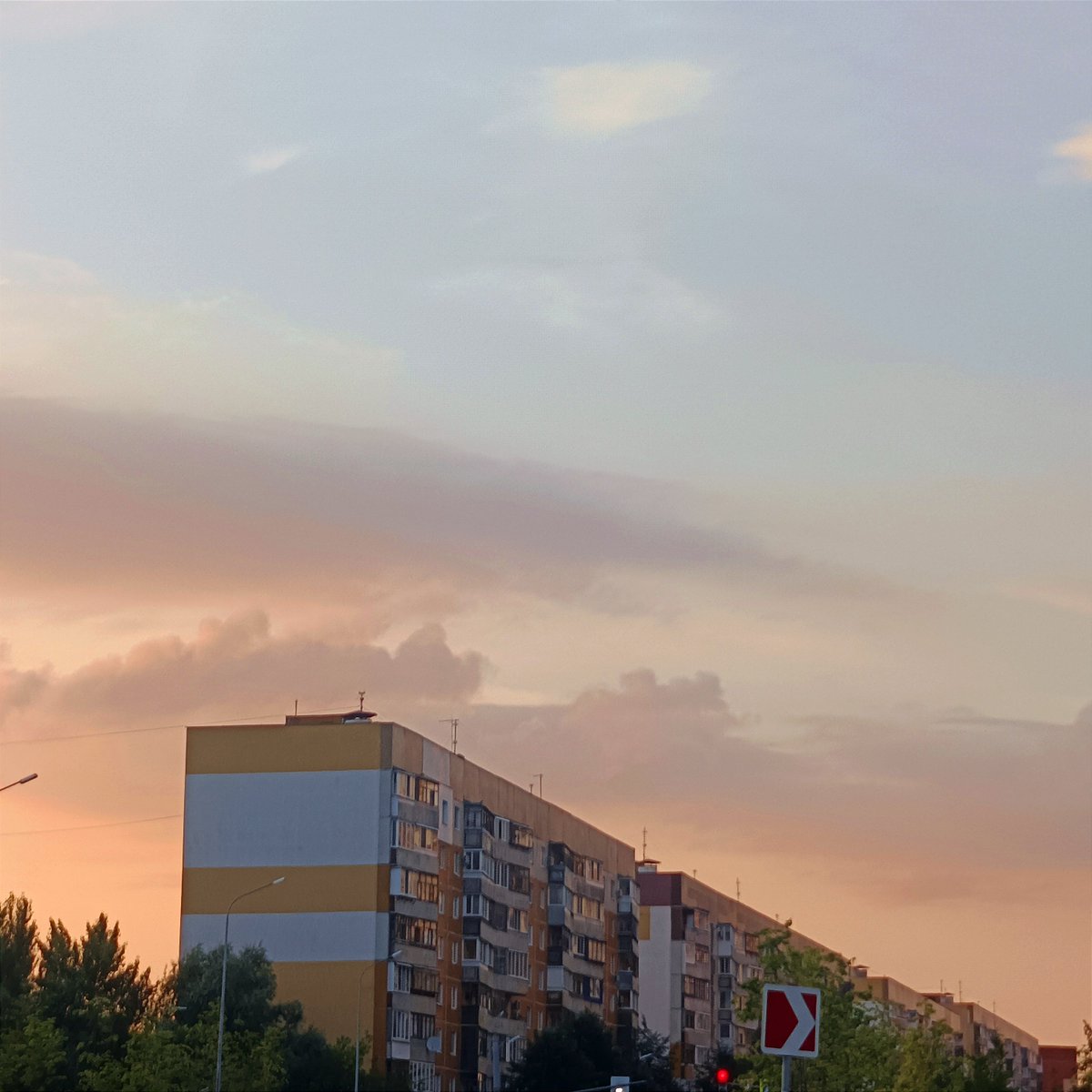 onewhobelieved's tweet photo. Мы редко замечаем красоту вокруг. Посты в твиттере заставляют меня посмотреть иначе на жизнь.  Свои красивые моменты – как напоминание о нужном взгляде на мир ｡･:*:･ﾟ’☆ https://t.co/9sDsvmoRPL