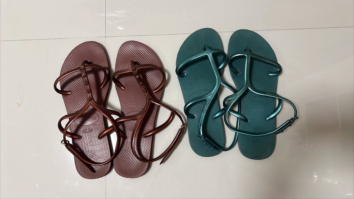 Jeonjrtpst____'s tweet photo. Havaianas ของแท้ ของเราเอง คู่ละ 230 - รวมส่ง รับคู่ลดได้ค่ะ🎀

สีเขียว size 38-38 
สีแดง size 39-40 

ทักขอดูรูปเพิ่มได้ค่ะ

#ส่งต่อเครื่องสำอาง #ส่งต่อเสื้อผ้ามือสอง  #ส่งต่อสกินแคร์ #ส่งต่อคสอ #ส่งต่อคสอมือ2 #ส่งต่อเครื่องสําอางมือสอง #เครื่องสำอางมือสอง #ส่งต่อรองเท้ามือสอง https://t.co/zjr7CtO0r2
