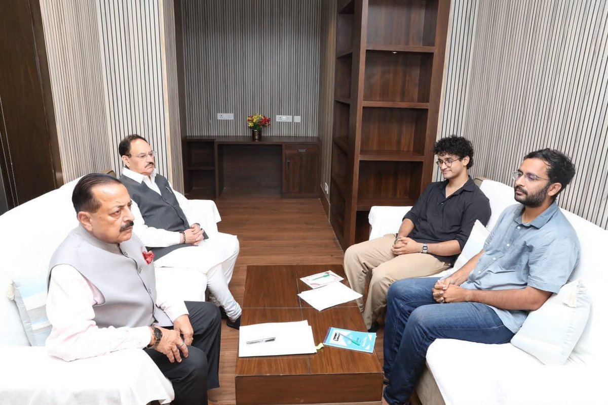 marwadikaka25's tweet photo. CJP ने #DharmendraPradhan के इस्तीफे के बाद आंदोलन खत्म करने का ऐलान किया...!
#RestorePeace
#TimeToEndProtest
#NEETExamProtest
#जंतर_मंतर_ब्रेकिंग_न्यूज https://t.co/BOxwg28oNk