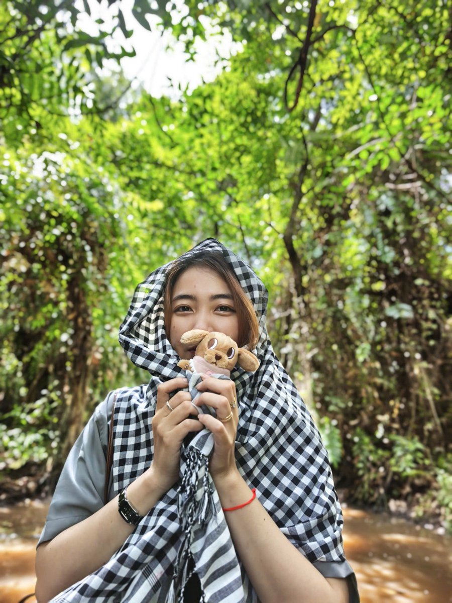 kimngan442001's tweet photo. If life gets too scary, I'll take TinTin and we'll disappear into the woods. Society can find us later 🌲😂
#nongTinTin https://t.co/nMylIxOS0f
