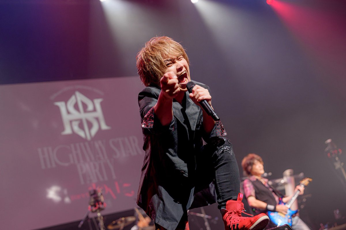 gokigensandany's tweet photo. ハイウェイスター
パーティー Day 1

ディープ・パープルの
ハイウェイスターで
にいさん、きーやんと
シャウト合戦からwwの

楽しく、いそがしくw
あっという間の
素敵な空間となりました
✨️
それもこれも
集まってくれた
みんな��おかげよー
おおきにね！。。。 https://t.co/sEc4mokWi6