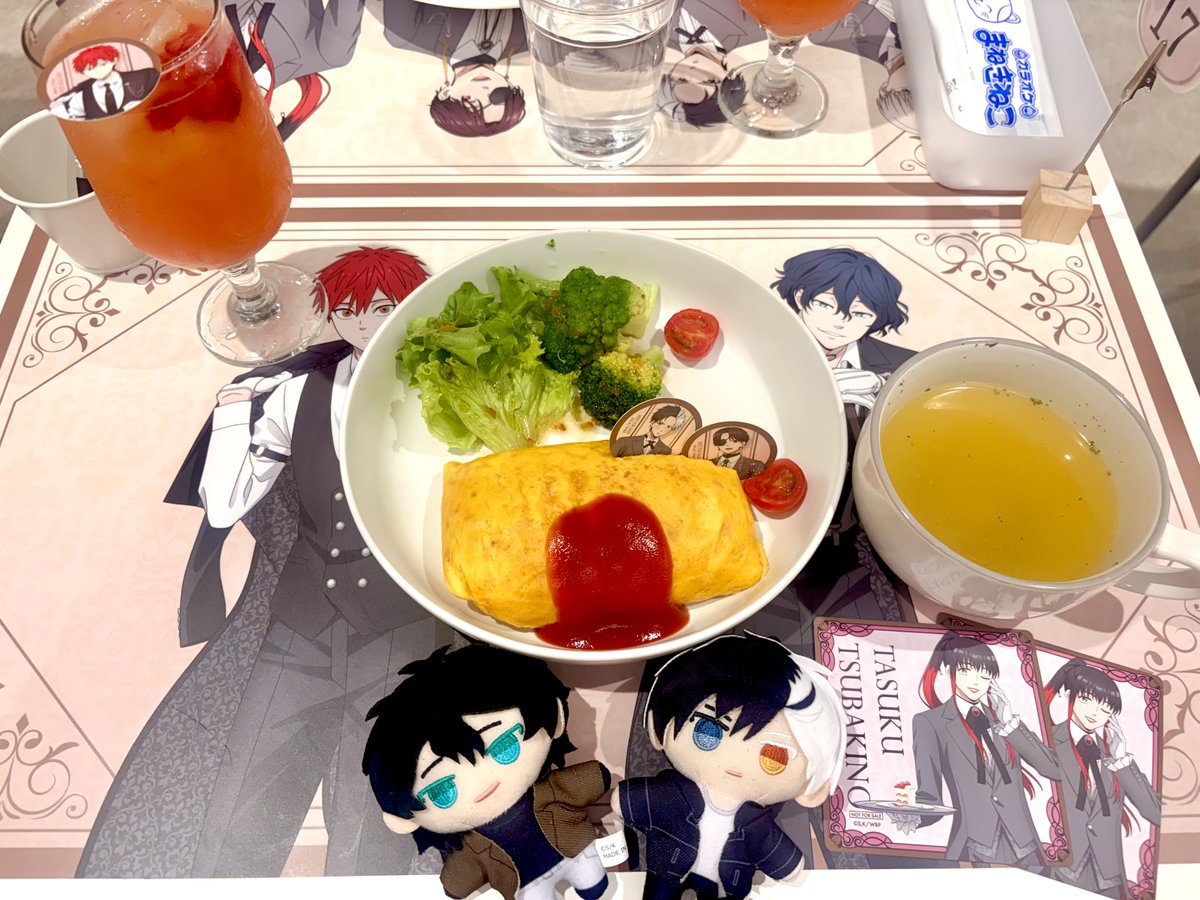 arisaka53's tweet photo. カフェ行って来た〜！🍽️執事姿のみんなとても良かった🥰💕コースターは友のおかげで⛰️🌸揃いました感謝‼️‼️😭🙏✨ https://t.co/SYvolh3rO0