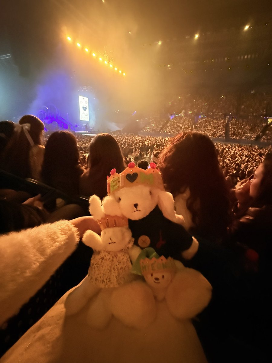 rKAIveLee's tweet photo. Goodluckkk tonight @laufey 💛✨
#AMatterOfTimeTour #Laufey #AMOT https://t.co/AGVx9wzBl8