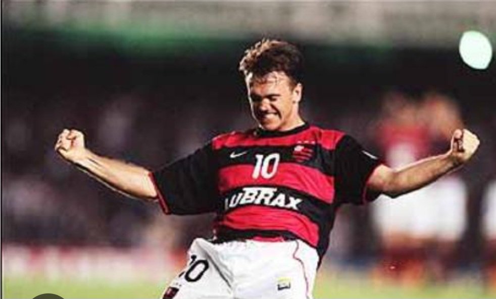 toledoorte's tweet photo. @Expefutbol Petkovic en el flamengo era el 10 del mengao https://t.co/9kRstSQQI9