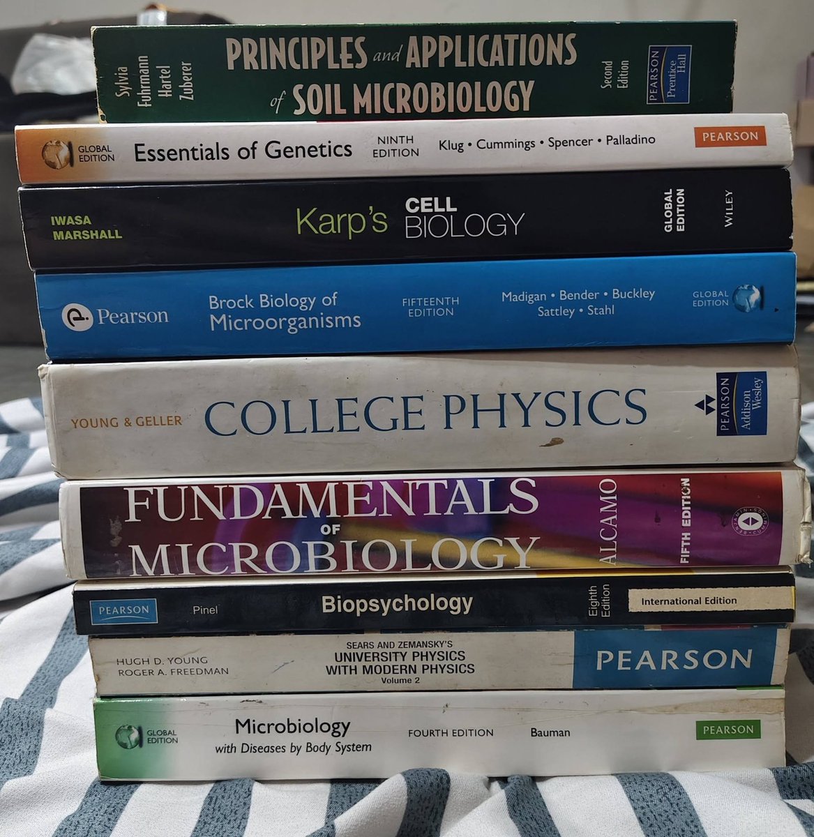 1uvarcy_'s tweet photo. hi, selling my previous college reference books here! please message me if you are interested. thank you! 💗

• Brock Biology of Microorganisms (15th Edition) - ₱1500
• Karp's Cell Biology (Global Edition) - ₱1500
• Essentials of Genetics (9th Edition) - ₱900

#studytwt https://t.co/0X1hDMRUjO