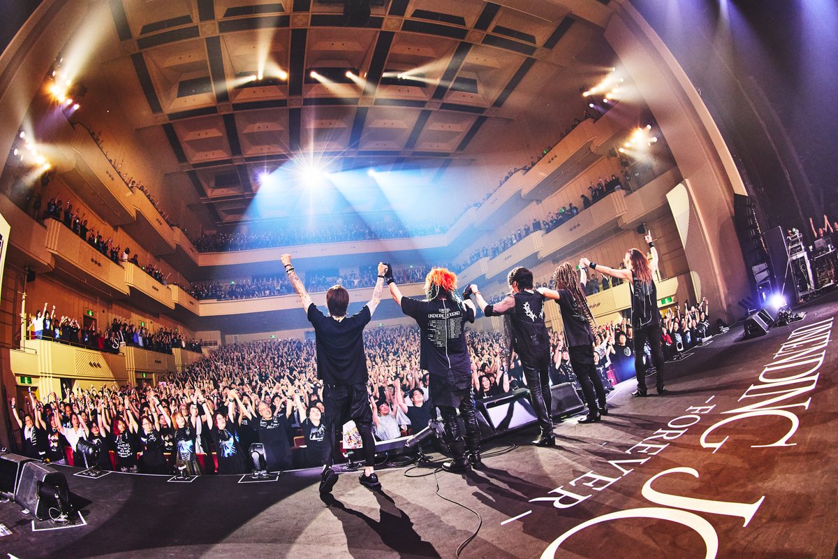 LUNASEAOFFICIAL's tweet photo. 📣THANK YOU 松戸DAY-1 ‼️

LUNA SEA TOUR 2026
UNENDING JOURNEY
-FOREVER-
🏢千葉･森のホール21 大ホール

🤳#LUNAPIC でこの感動を共有しよう‼︎

Next. 26 Jul 2026
千葉･森のホール21 大ホール

明日はDAY-2！
さらなる熱狂を‼

#LUNASEA 
#LUNASEA全国ツアー