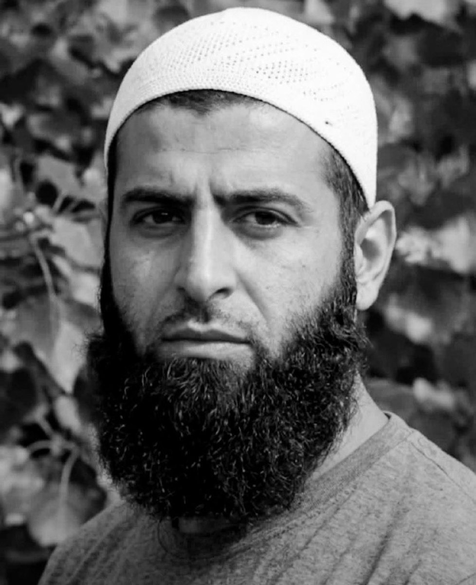 Jvnior's tweet photo. Resist illegal settlers. Die with your honor.

May Allah have mercy on Farooq Adnan 🇵🇸 https://t.co/7dbYi45M1y