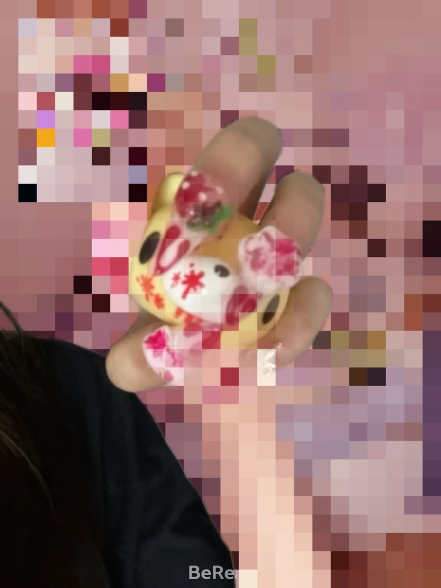 めろ tweet media