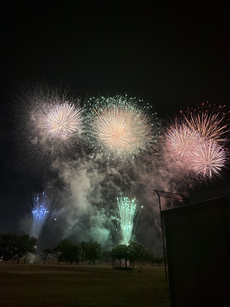 tokiaoda's tweet photo. 綺麗な夜だね https://t.co/gx1MnzzbZi