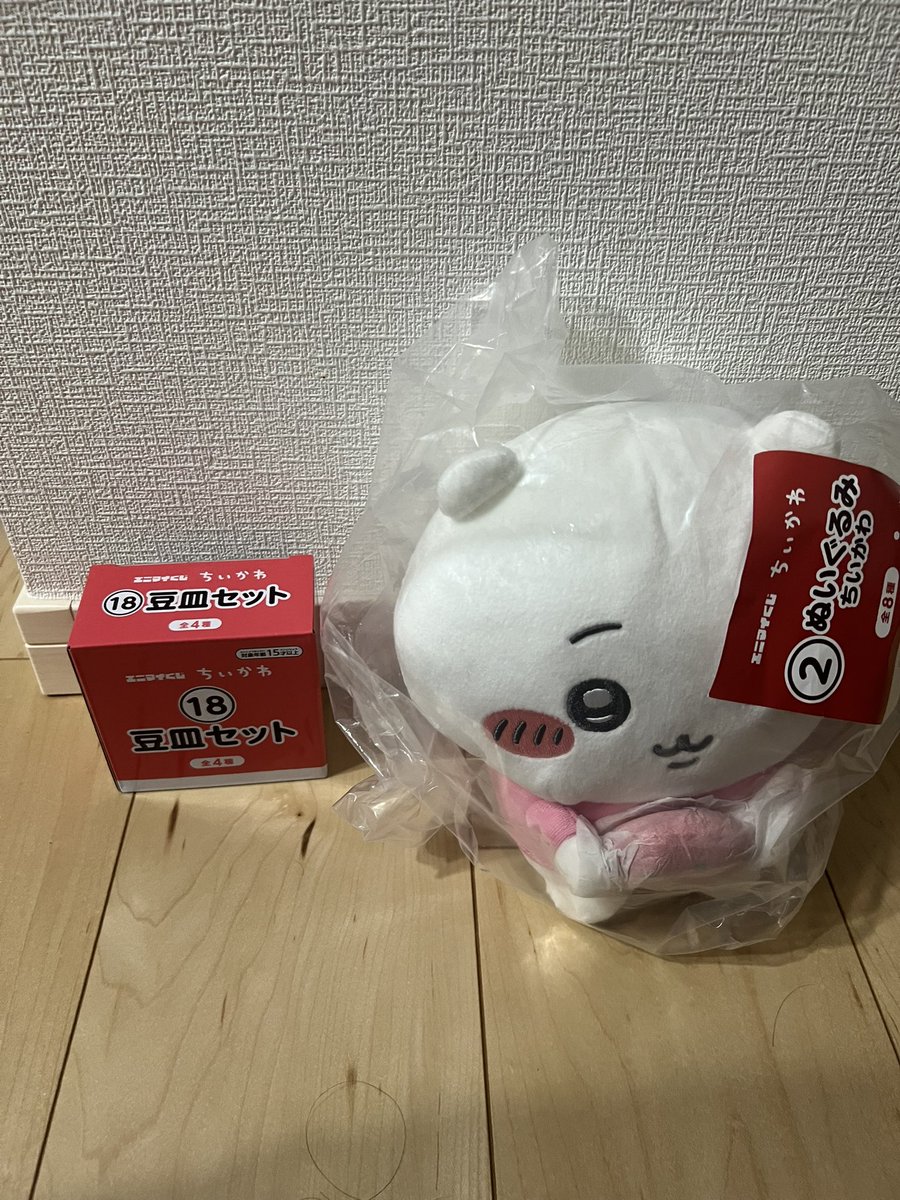 tarosan90's tweet photo. ちいかわ　エニマイくじ交換希望
交換してくれる方探しております

譲】・ちいかわ　ぬいぐるみ
　　・豆皿セット（ラッコ・ハチワレ）

求】・うさぎ／古本屋　ぬいぐるみ
　　・豆皿セット（モモンガ・古本屋／ちいかわ・うさぎ）、コップセット

船橋、津田沼にて手渡し希望です https://t.co/7FIcb8gIeP