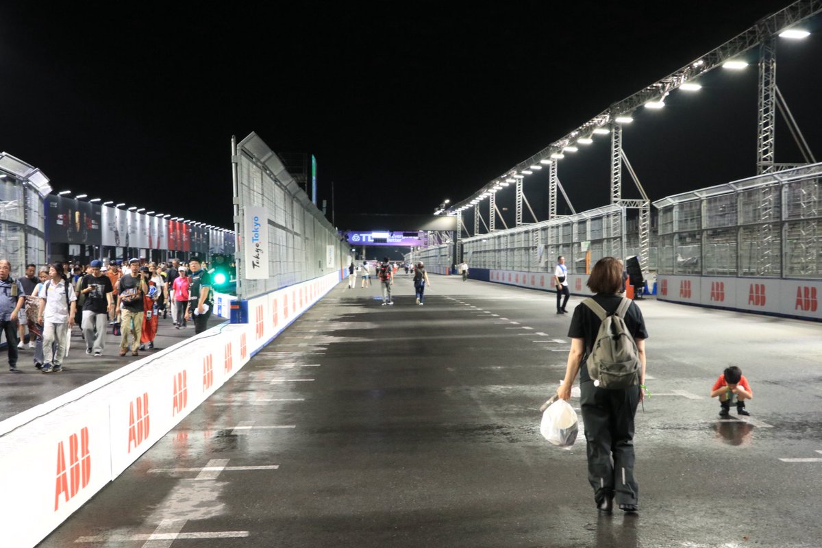 amspeed_m's tweet photo. フォーミュラEのGIRLS ON TRACKに娘の付添いとして参加させていただきました！
色々なワークショップで貴重な体験ができて感謝です！
FP1観戦、トラックウォークと最後まで楽しい時間をありがとうございました✨

#TDKTokyoEPrix #FormulaE #GirlsonTrackFE https://t.co/gt6nFPDtDA