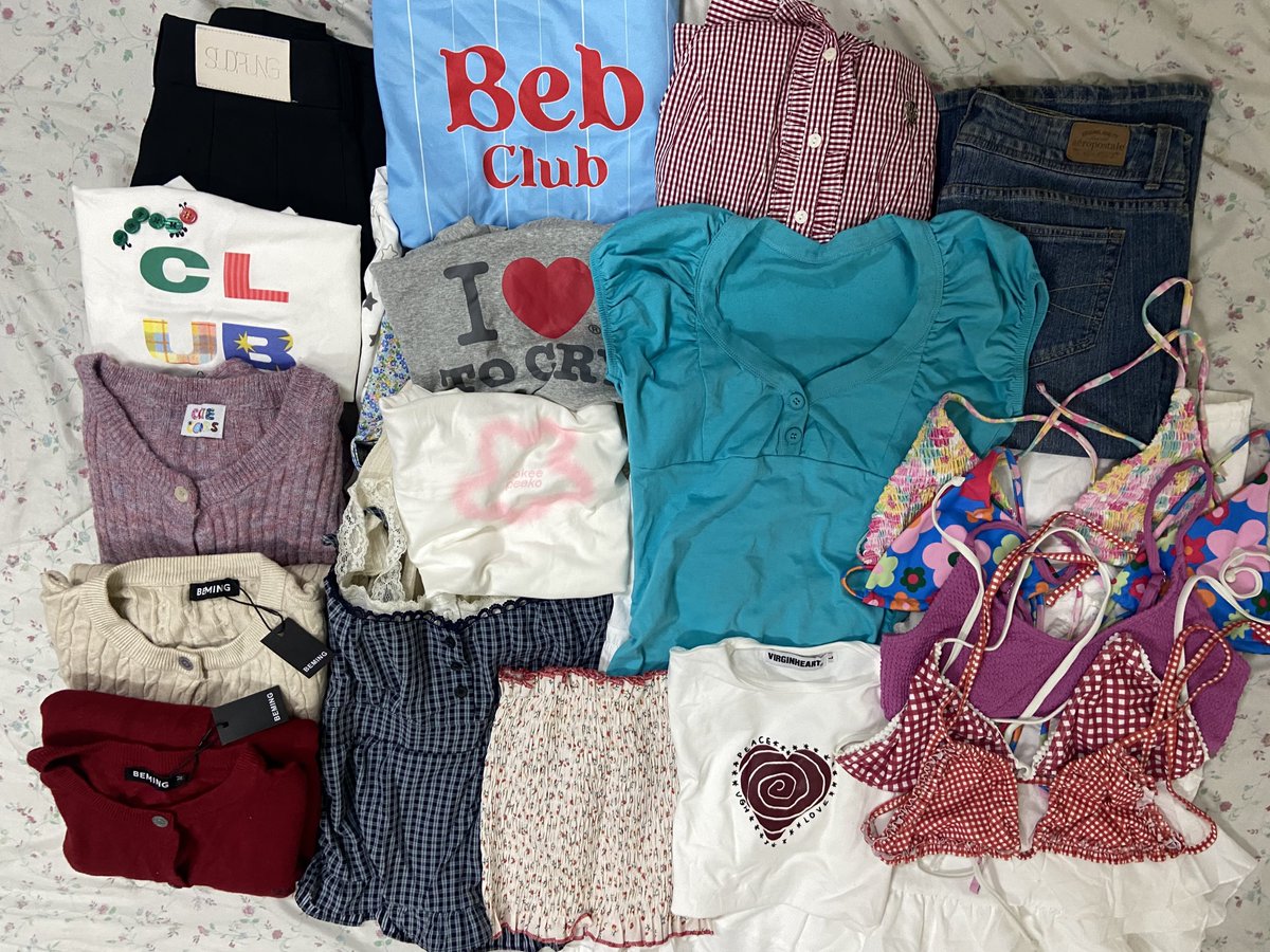 kittychandess's tweet photo. ก๊อก ๆ ส่งต่อเสื้อผ้าคั้บ ◝(ᵔᵕᵔ)◜
มีเยอะกว่าในรูป ตัวว่างใต้โพสน้า🧘🏼‍♀️
*รีทวิตลด 10 บาท
shipping 50 dm na ka ����
#ส่งต่อเสื้อผ้า #โล๊ะตู้เสื้อผ้า #เสื้อผ้ามือสอง #โล๊ะตู้ #ส่งต่อเสื้อผ้ามือสอง #ส่งต่อเสื้อผ้ามือ2 #ส่งต่อstylist #ส่งต่อกระเป๋า #เสื้อผ้ามือ2 #เสื้อผ้ามือสองสภาพดี https://t.co/N7TjjzPbea