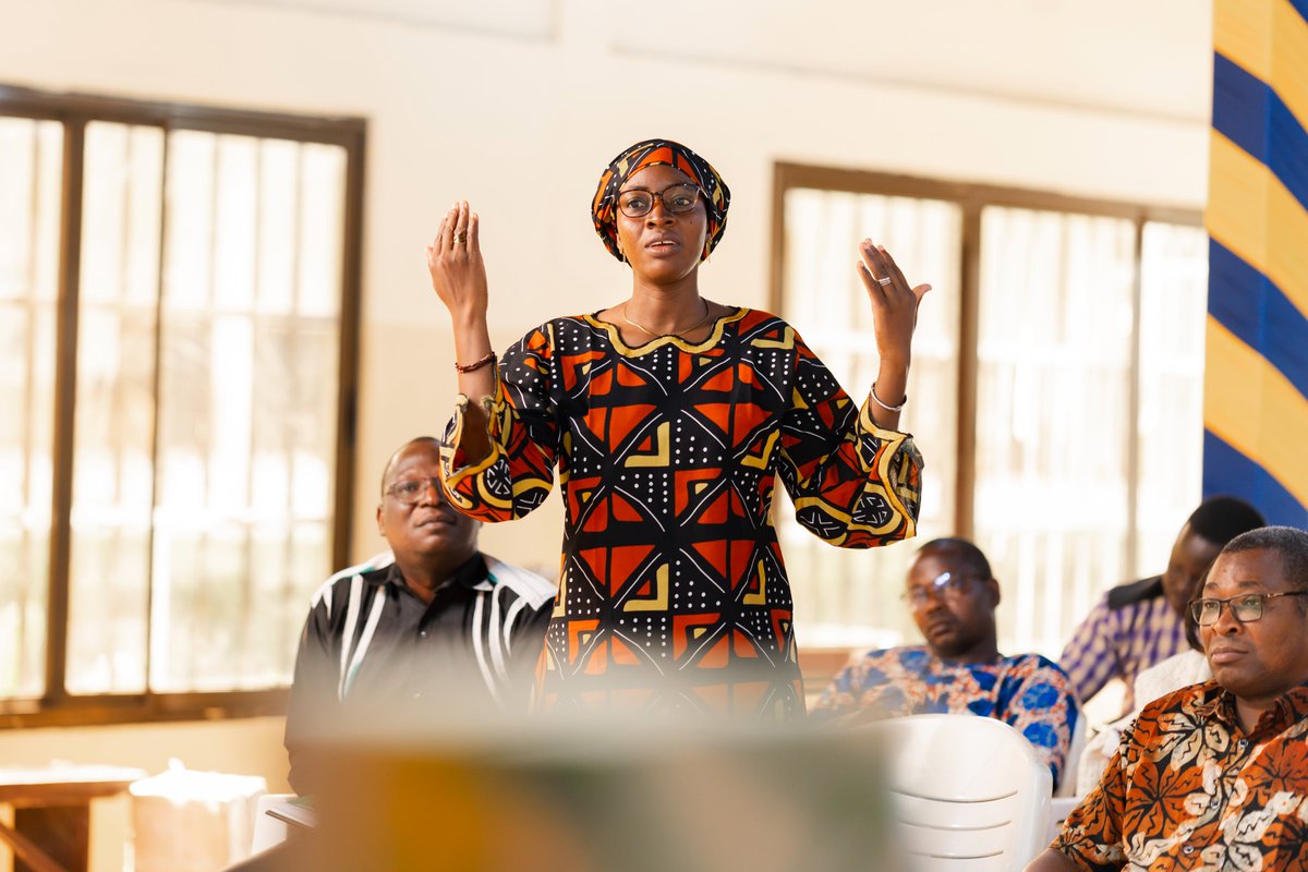JVersdemain's tweet photo. Deuxième journée de réflexion à la Session d'Étude de Lomé.

Pouvoir d'achat, inflation, création monétaire et environnement figurent au cœur des conférences animées par Emmanuel TOGBETSE, Jean LARE et le Prof. Jean-Pierre BEYA.

Retour en images. https://t.co/OWtMlg3kgT