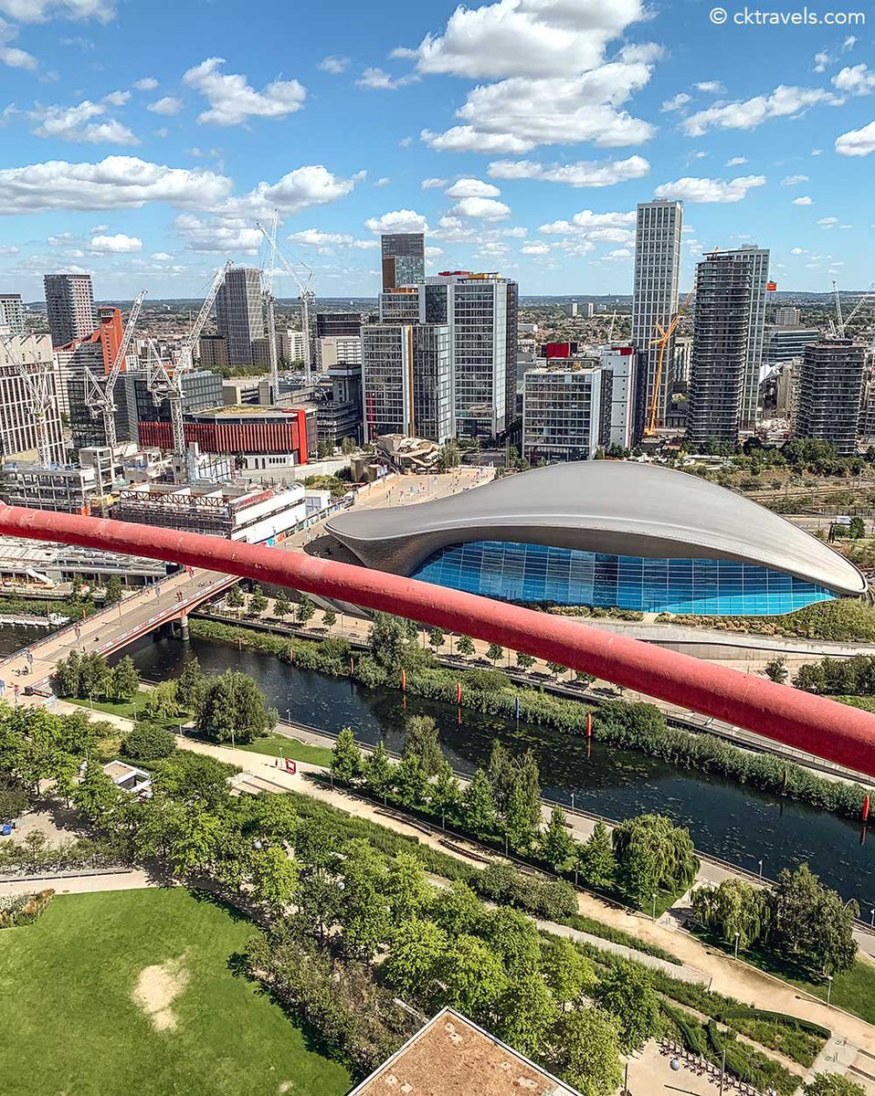 matheuscarvalhx's tweet photo. Tava com a janela virada pro lado errado então, pois Londres é uma das cidades que mais constrói edifício em altura na Europa e não é de hoje. E não constrói o suficiente, pois é uma das moradias mais caras do mundo e boa parte da população vive a 1h de trem do centro por isso. https://t.co/odeHPlHbzf