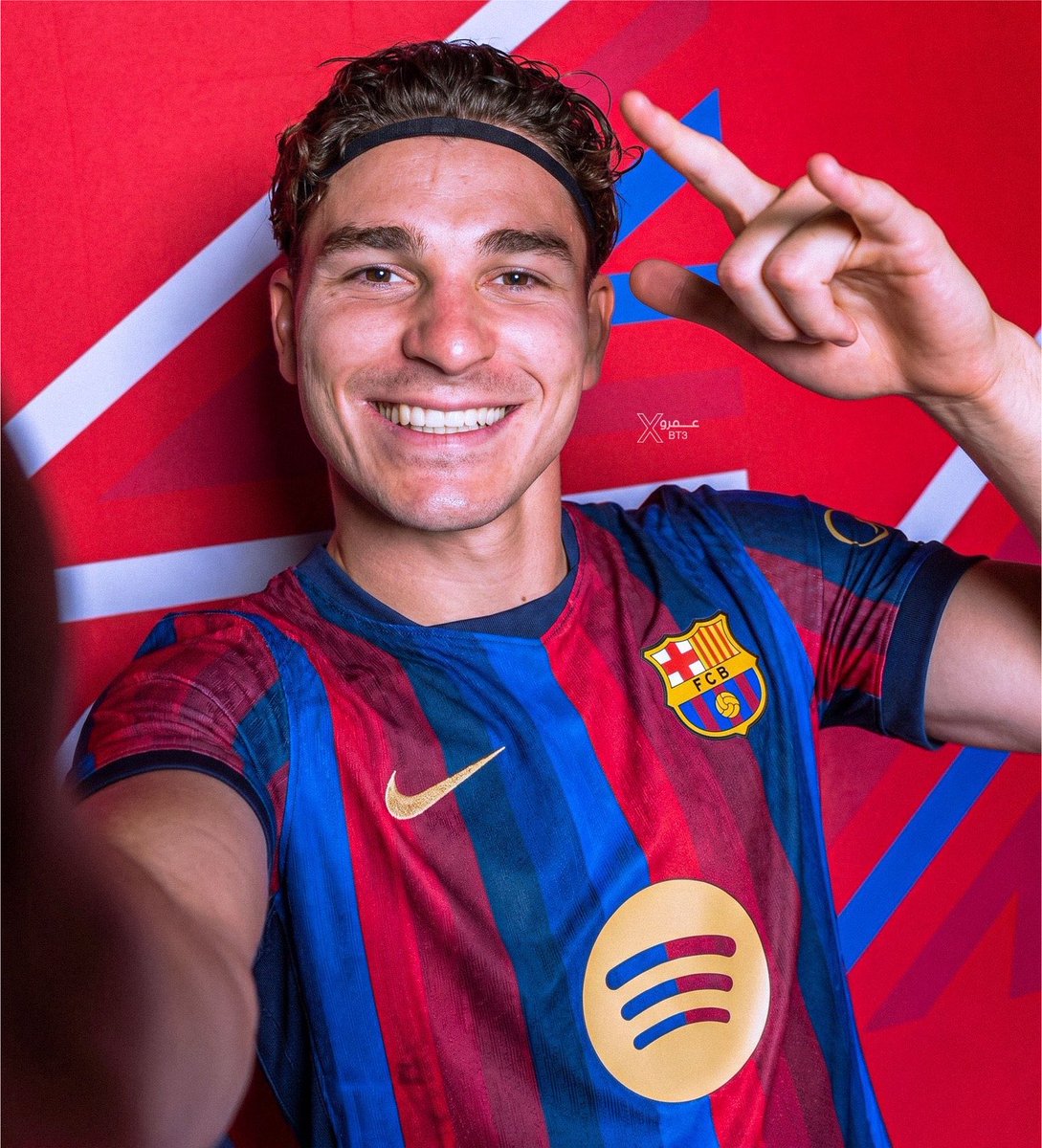 FullTime90X's tweet photo. 🚨𝗧𝗛𝗢𝗠𝗔𝗦 𝗠𝗨𝗟𝗟𝗘𝗥: “I think if Barcelona sign Julián Álvarez, they will win the treble next season.” 🏆🔵🔴 https://t.co/n9w8pcVxOA