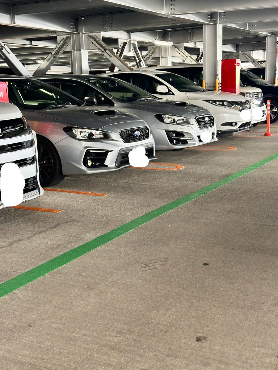 _ame_aji's tweet photo. こないだ買い物帰り車に戻ったら隣にSUBARU車止まっててアツかった😳❤️‍🔥 https://t.co/IgDC0rC79s