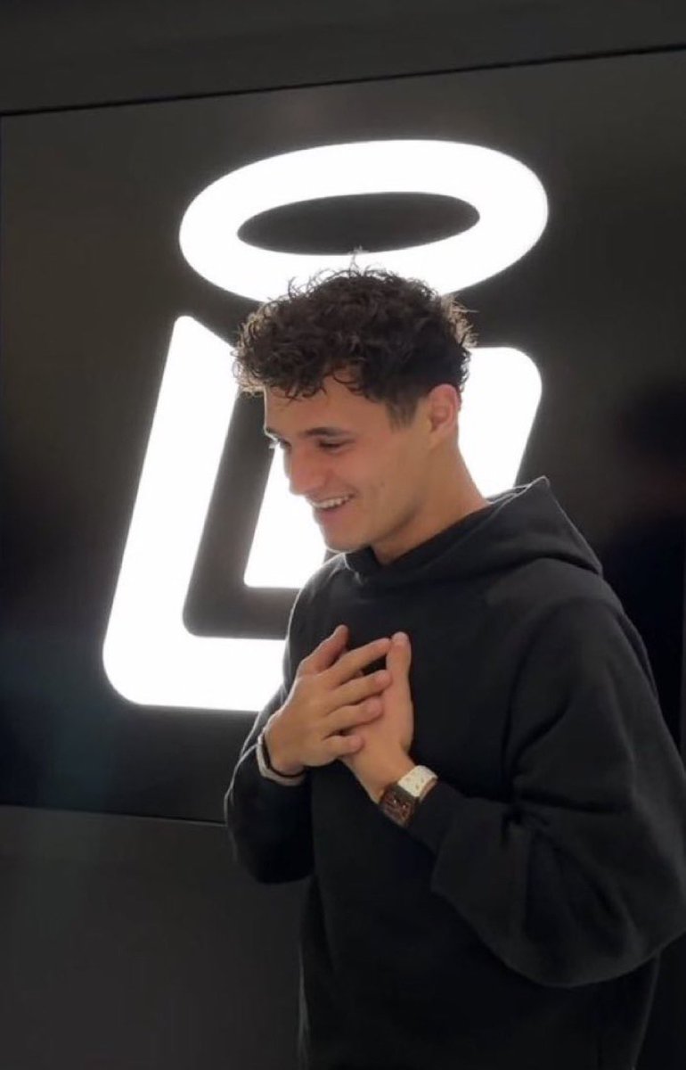 lnfourss's tweet photo. an angel 😇 https://t.co/awSNG2iIcd