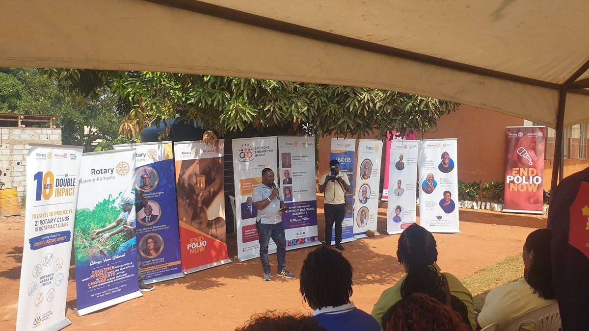 RBwerenga's tweet photo. Happening now!
We joined fellow Rotarians and Rotaractors at St. Bruno Primary School Zziru to launch a WASH project  under the 10 Days of Double Impact initiative.
#10daysofDoubleImpact #D9214 
#rotaryclubofbwerenga 
@RotaryNalumunye @RcEntebbeBase1 @RCKatende  @RotaryNamasuba @Rotaryclubgaba @LungujjaRC @RcBunga @RcBwebajja @RCEntebbe @RC_KongeLukuli @Rcmutundwe  @RCTankhill @MuyengaBreeze @OfLubaga @RCKatende @KyengeraRotary
@racbunga @rac_nalumunye 
@RAC_Bwebajja @rackabowa 
@rotaractlubowa @rotaryd9214 @RotaractRubaga
@RotaractClubVU 
#RacMunyonyoSprings 
#RacNateeteKampala 
#RacKampalaMuyengaBreeze 
#RacMuyengaTankhill 
#RacKyengera #RacSeguku