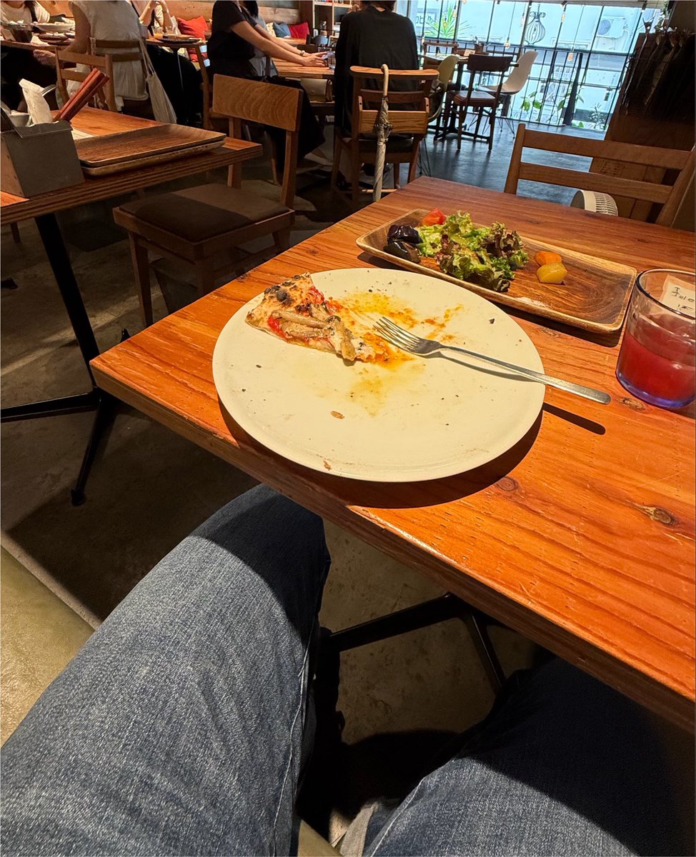 NKO_Sniper's tweet photo. 今日は久しぶりに神戸に行ったからオシャレなとこ行ってきた！

ふと気づいたら、周り女性のお客さんだらけで自分ここにいていいのか！？！？ってなった😂 https://t.co/VRrKOmKP5F
