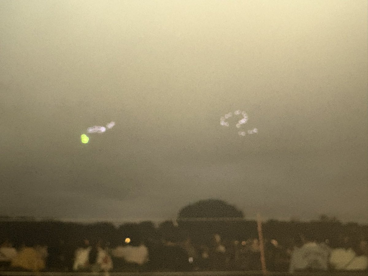 tachikawahanabi's tweet photo. 本日は会場へお越しいただき、配信をご視聴いただき、誠にありがとうございました🎆最後まで油断せず安全にお帰りください。
今回も美しい花火がたくさん打ち上がり、素晴らしい写真をたくさん撮ることができました。私の作品をお裾分けしますので、是非皆様の自慢の一枚も見せてください📸 https://t.co/25mxiCCL9S