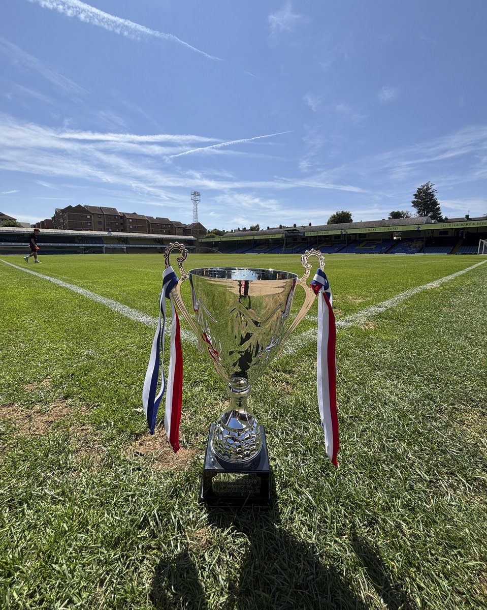 leytonorientfc's tweet photo. The JE3 Trophy 🏆

#LOFC #OneOrient https://t.co/6Odqg7rCul
