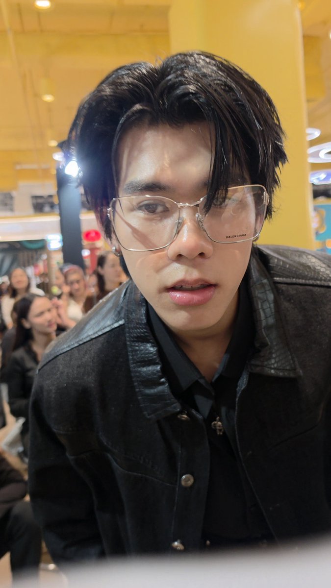 kkPopan's tweet photo. มือไม้สั่น 
LEGO x TUI AT RATCHABURI
#LooksAroundClinicxLegoTui
#TuiChayatorn https://t.co/Di4apW1tFn
