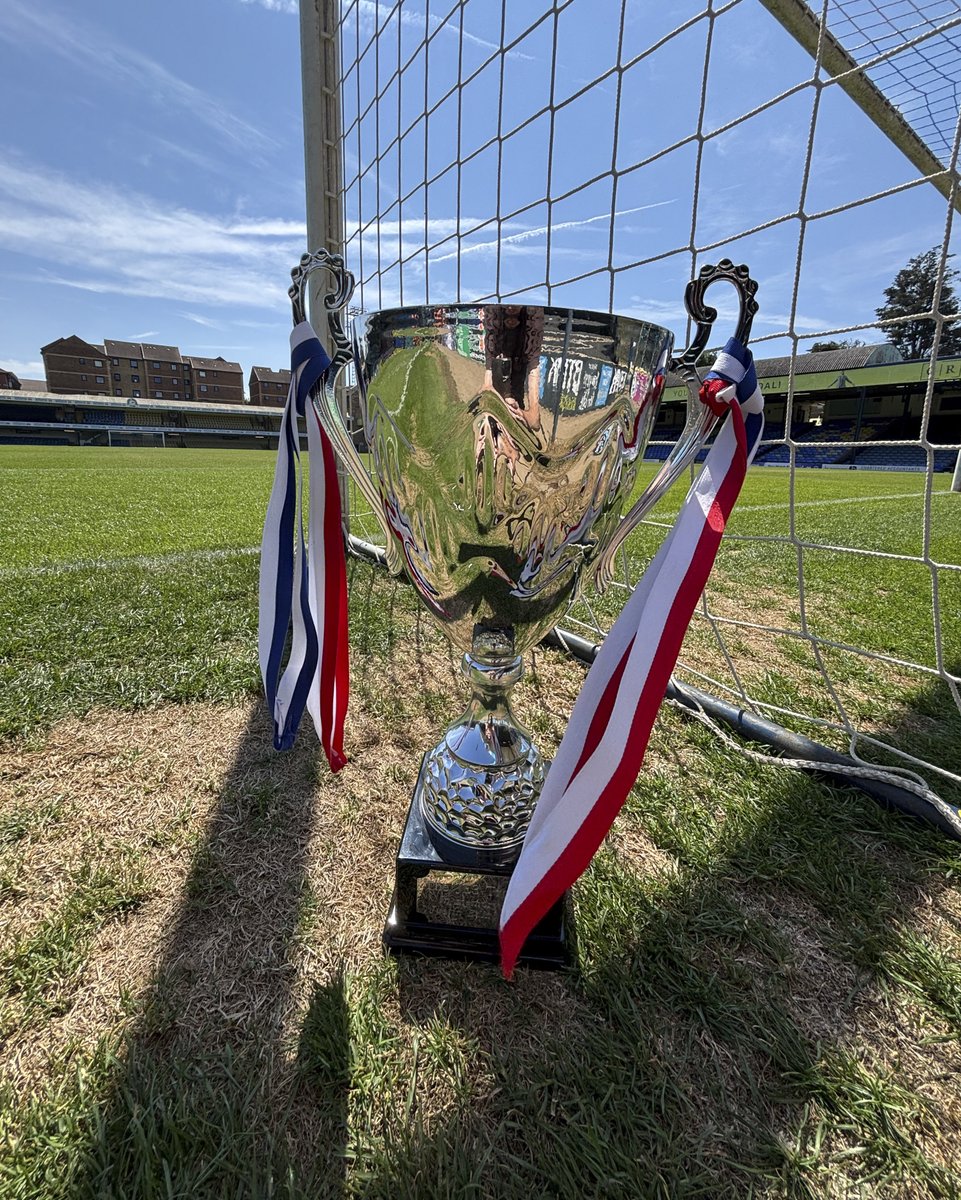 leytonorientfc's tweet photo. The JE3 Trophy 🏆

#LOFC #OneOrient https://t.co/6Odqg7rCul