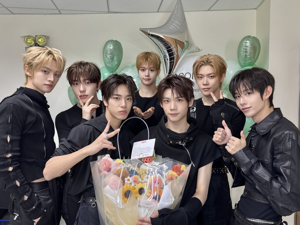 closeyoureyes_7's tweet photo. [📸] 
CLOSE UP  
260725 <ACON 2026> 

#CLOSEYOUREYES #클로즈유어아이즈
#CYE #클유아
#ACON2026 https://t.co/y7cRfqs71Y