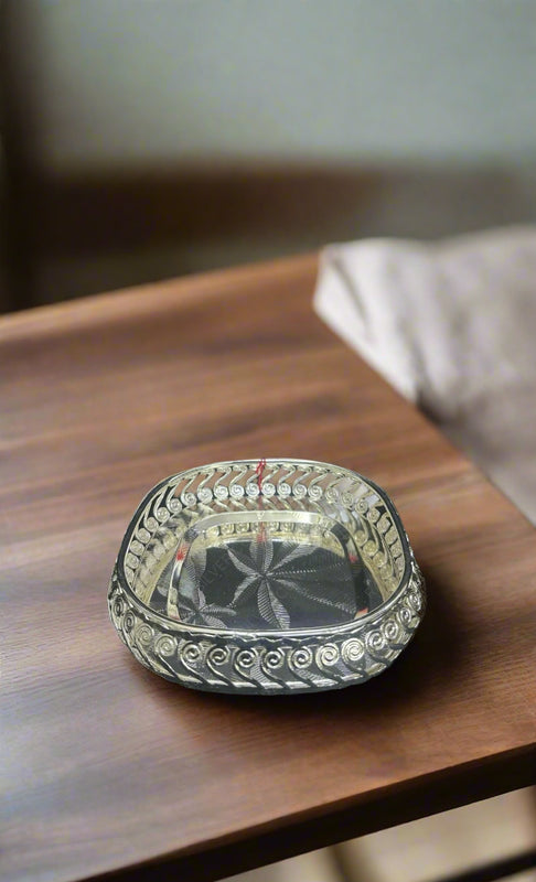 kanika_jain83's tweet photo. 🪔✨German Silver Set of 2 Square Trays (5") – Festive Serving &amp; Gifting Essential

🛒SHOP NOW

🌐Website:https://t.co/wyhXECFkr6

🛍️Etsy Shop:https://t.co/t11Y9YOtoi

👉Link in bio for quick purchase

#GermanSilver #SquareTray #SetOf2 #FestiveGifting #ReturnGifts #TamboolamGifts https://t.co/SmyIPup5aB
