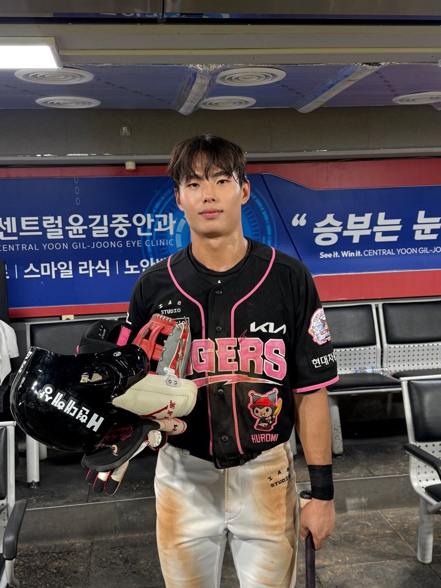Kiatigers's tweet photo. 팀 2번째 고졸 신인 1년차 10도루✨

1호 : 2022년 김도영 13도루
2호 : 2026년 김민규 10도루 (진행중) https://t.co/3V1NDbwWh8