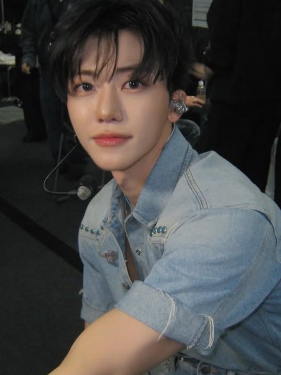 augustjaemie's tweet photo. i just want him to know that there's so much warmth in his beautiful eyes https://t.co/x8llMQWPEr